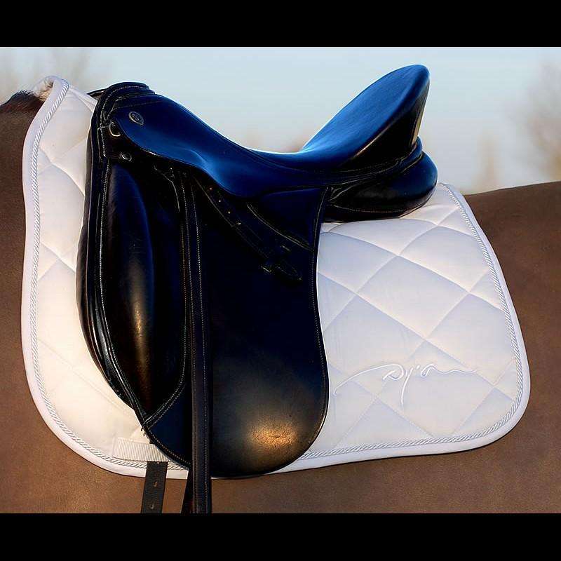 Dy'on Saddle Pad